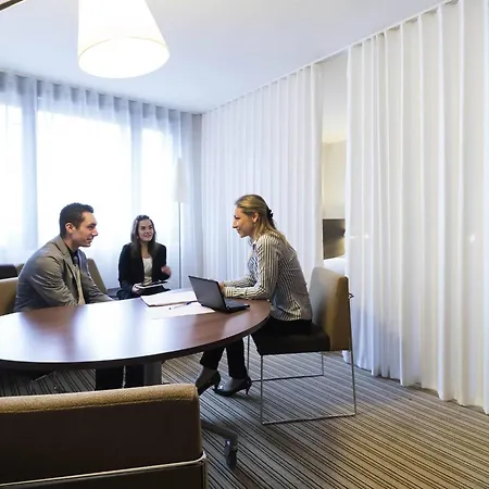 Novotel Suites Paris Montreuil Vincennes-2
